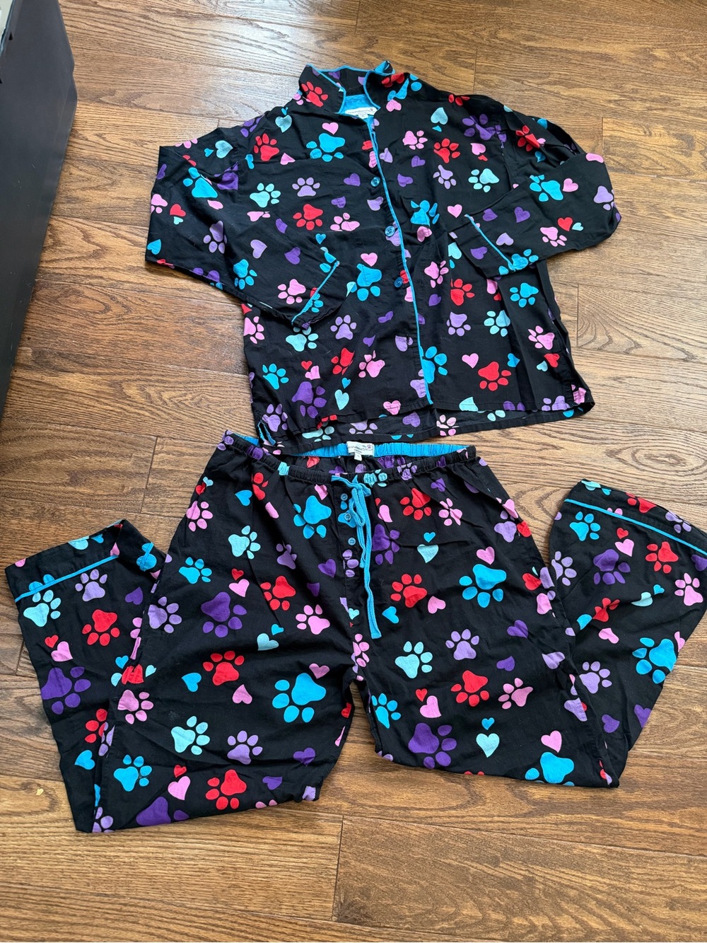 The Animal Rescue XL Women’s Pajama Set Black Paw Print Hearts 100% Cotton